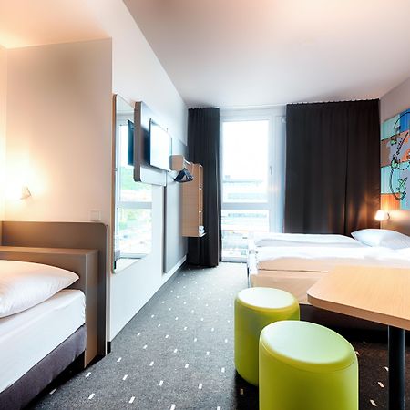 B&B Hotel Stuttgart-Neckarhafen Esterno foto